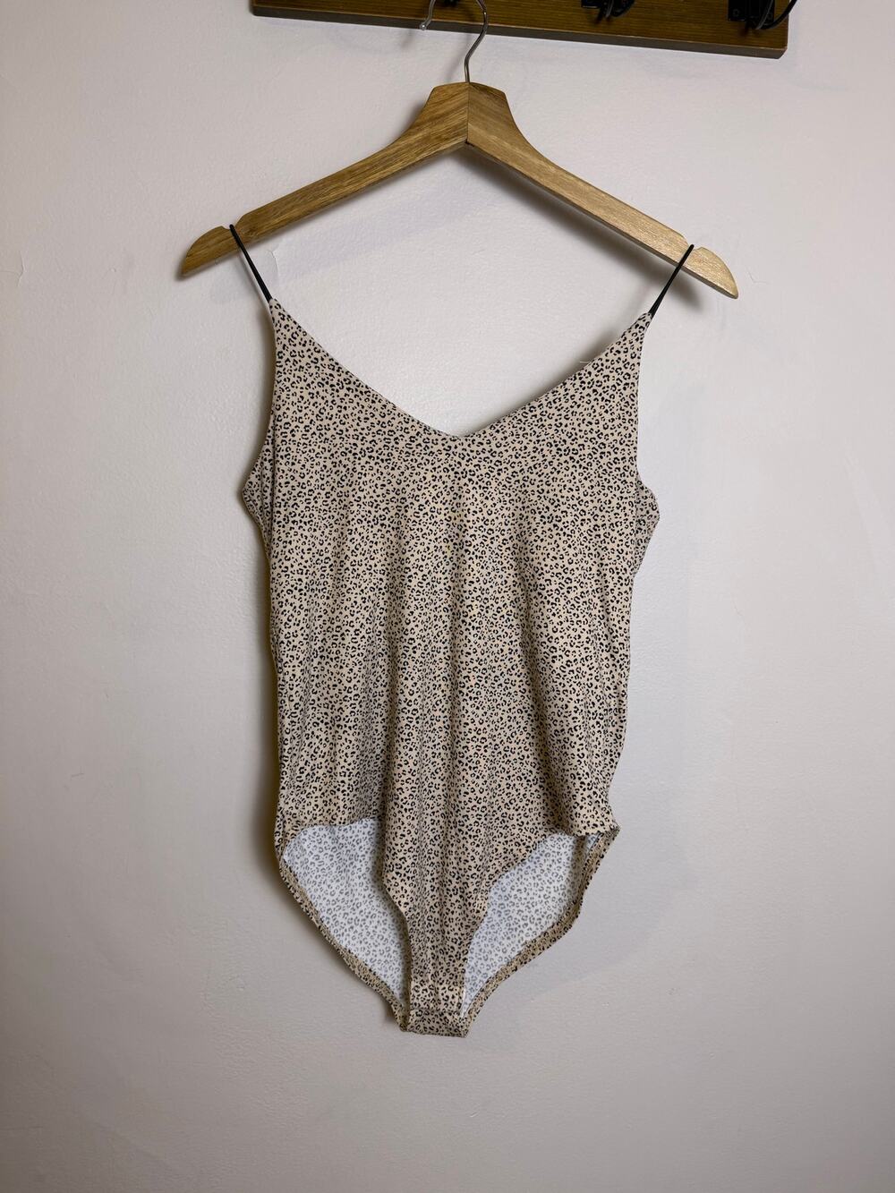 Gaze Leopard Print Strappy Bodysuit Beige Black Womens Sz S